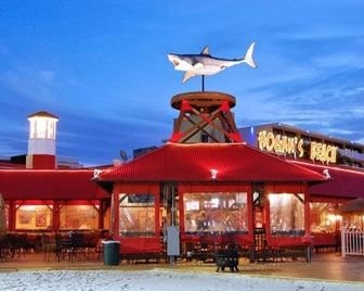 Звезда рестлинга Халк Хоган открыл пляжный ресторан